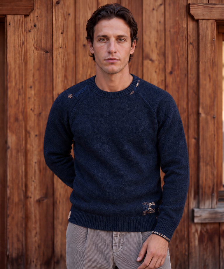 Alternative view of Maglione girocollo in lana merino navy blue