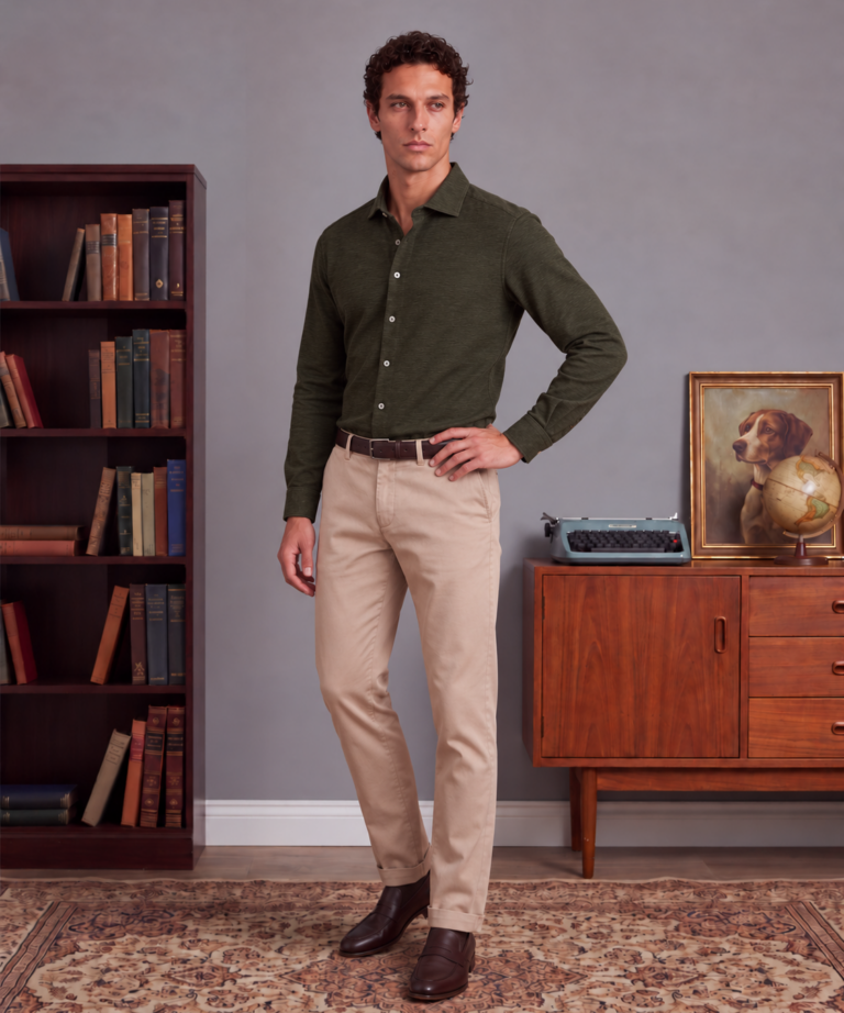 Alternative view of Camicia con collo alla francese in cotone Oxford Piquet in army green